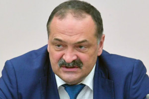 Глава Дагестана прокомментировал поведение пообещавшего бить русских мужчин