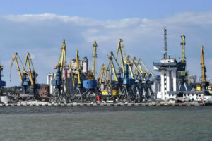 В Киеве пригрозили разблокировать порты военными средствами
