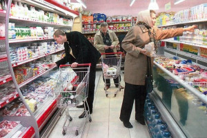 Население России перешло от сберегательной модели к суперсберегательной